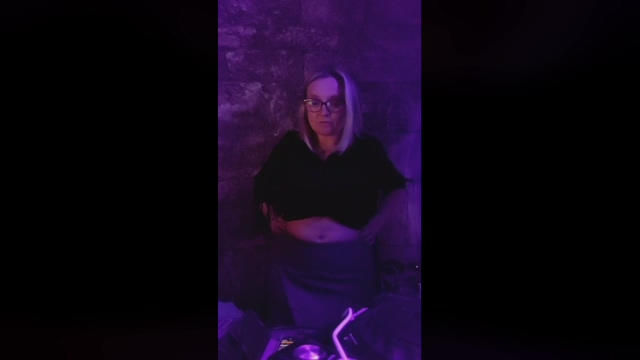 LADY_CHARLYNE  22-04-2022